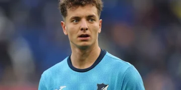 “Sulmues modern, krijon lehtë avantazhin”, Barcelona e sheh Fisnik Asllanin si pasues të Robert Lewandowskit