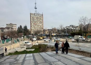 Kaos dhe rrezik për qytetarët në punimet e sheshit `Xhorxh Bush`