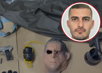 Me maskë silikoni në fytyrë, ky është 37-vjeçari shqiptar që u kap me eksploziv e armë (VIDEO)
