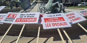 Nis protesta e studentëve në Shkup, kërkohet që provimi i jurisprudencës të mbahet në shqip