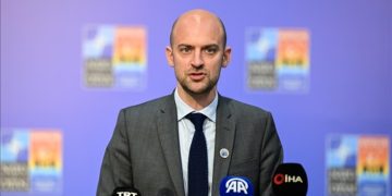 Franca kundërshton fuqishëm sulmet ndaj infrastrukturës në Iran