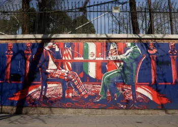 Irani nuk merr pjesë në bisedimet e paqes me ShBA-në derisa të ndalen sulmet ndaj Libanit