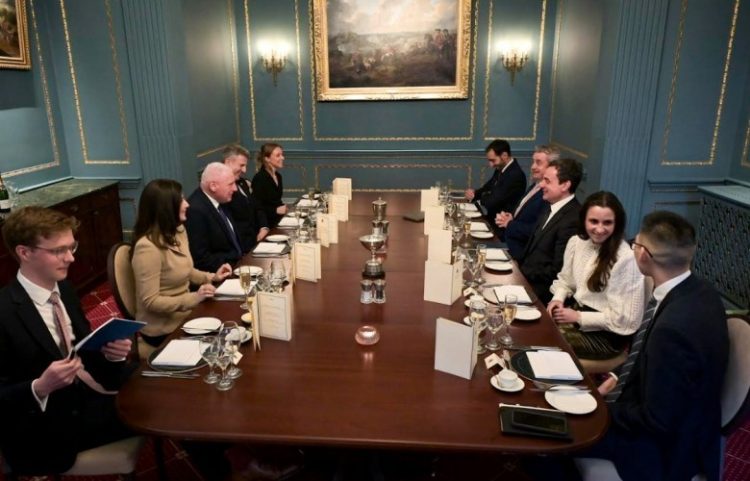 Kurti në Londer pritet nga Coaker, diskutojnë për fushën e mbrojtjes