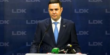 Abdixhiku thotë se nuk do të propozohet për president, Haziri deklaron se është kandidati i parë që do ta mbështesnin