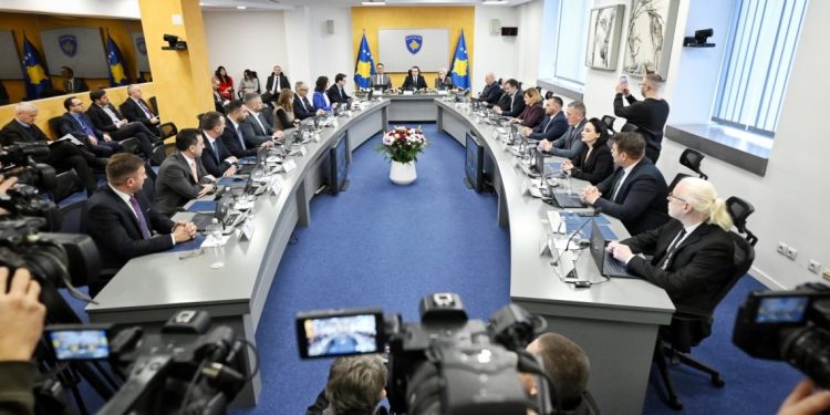 Qeveria miraton projektligjin për energjinë