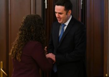 LDK-ja hap dyert për Vjosa Osmanin: Synojmë kthimin e të gjithë anëtarëve