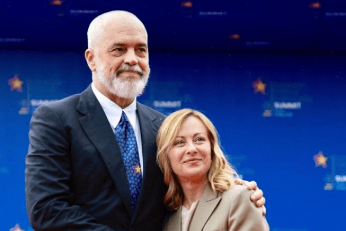 Rama sot drejt Italisë, takohet me Melonin