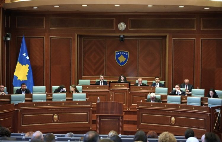 Mblidhet Kuvendi, në rend dite dërgimi i FSK-së në Gaza