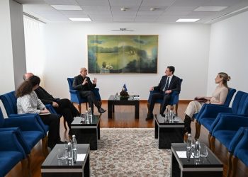 Kurti priti në takim presidentin e fondacionit Renovabis