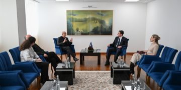 Kurti priti në takim presidentin e fondacionit Renovabis