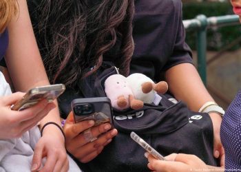 A duhet të ndalohen rrjetet sociale për fëmijët?