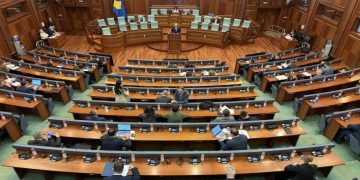 Energjia elektrike përplas pushtetin dhe opozitën në Kuvend