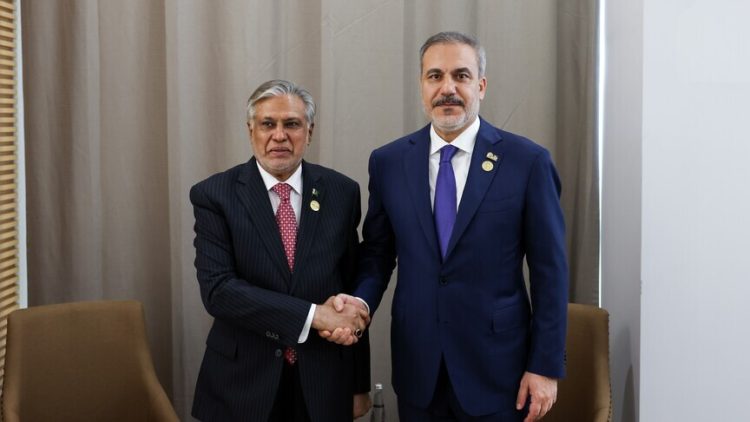 Kryediplomatët e Turqisë dhe Pakistanit diskutojnë për bisedimet SHBA-Iran