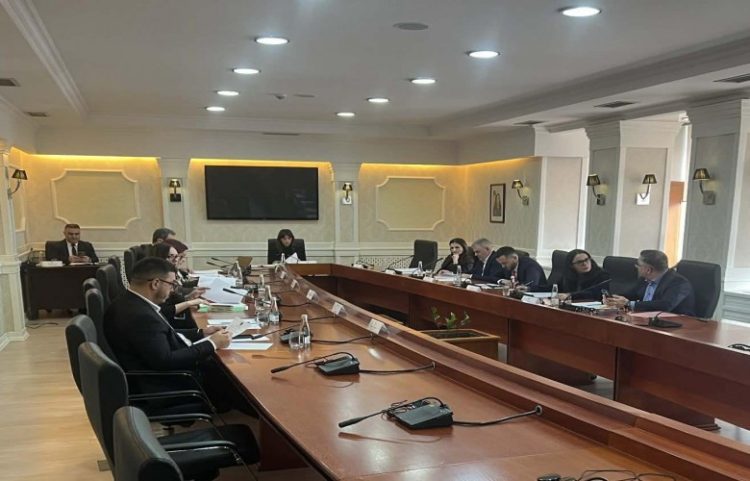 Mblidhet Kryesia e Kuvendit, cakton rendin e ditës për seancën plenare