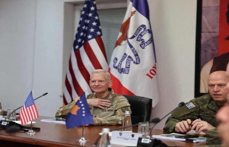 Gjenerali Osborn në FSK, fokus bashkëpunimi Kosovë – SHBA