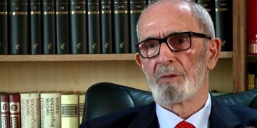 Ndërron jetë akademik Rexhep Qosja