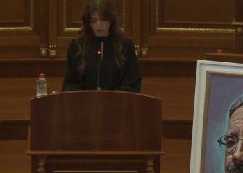 Haxhiu: Eliot Engel la gjurmë të pashlyeshme në historinë e Kosovës