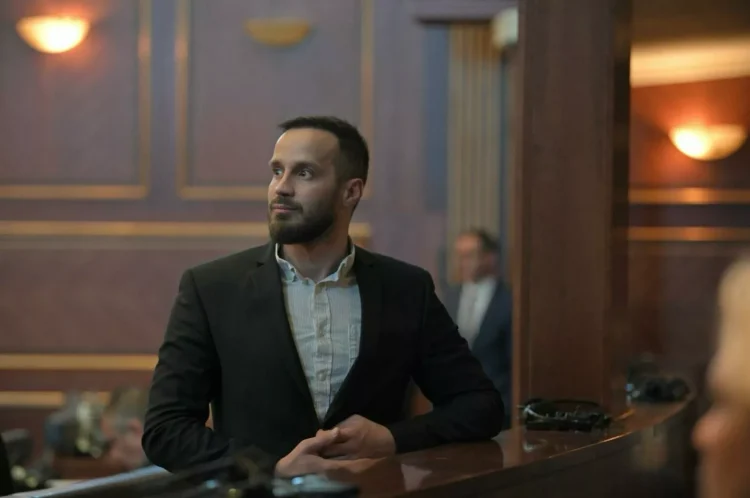 Reagon Fatos Geci pas deklaratave në kuvend, kërkon falje publike