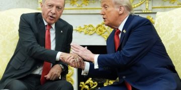 Erdogan dënon sulmin në darkën e Trump: Në demokraci, lufta zhvillohet me ide! Nuk ka vend për dhune