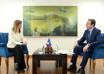 Haxhiu e Kurti bëjnë homazhe në Ditën e të Zhdukurve