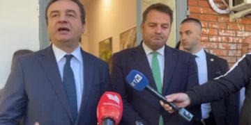 Kurti në hapjen e zyrës në veri: Diskriminimit i ka ardhur fundi