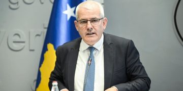 Dënim me burgim për Gjukanoviq, Sveçla: Institucionet do të vazhdojnë luftën kundër spiunazhit