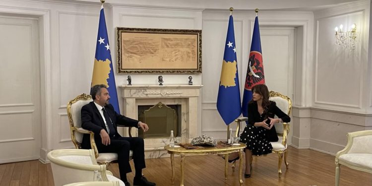 Zgjedhjet e reja brenda 45 ditësh, Haxhiu takon Radoniqin