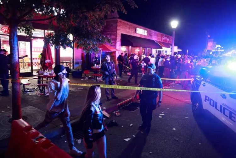 Të shtëna me ar*më zjarri afër një Universiteti në ShBA, 9 persona të pl@gosur