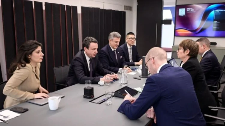 Kurti takon presidenten e BERZh-it, diskutojnë për bashkëpunimin në energji dhe në infrastrukturë