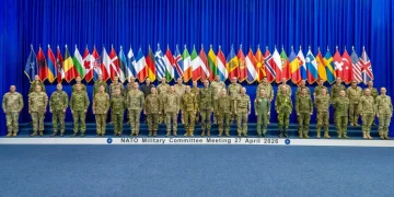 NATO-ja rikonfirmon angazhimin për sigurinë në Kosovë, Komiteti Ushtarak viziton KFOR-in në Prishtinë