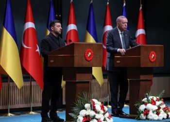 Në Stamboll, Zelensky premton bashkëpunim më të madh në siguri me Turqinë