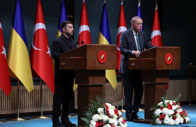 Në Stamboll, Zelensky premton bashkëpunim më të madh në siguri me Turqinë