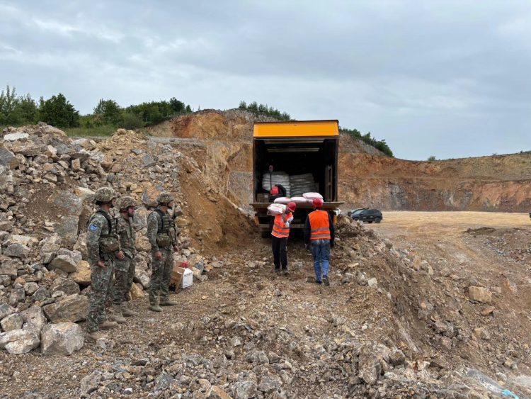 KFOR monitoron një operacion shpërthimi në Kosovë