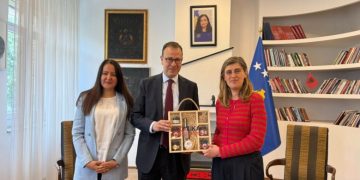 Bogujevci diskuton me ambasadorin turk bashkëpunimin në kulturë dhe turizëm