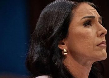 Gabbard do japë dorëheqjen si Drejtore e Inteligjencës Kombëtare të SHBA-së