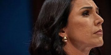 Gabbard do japë dorëheqjen si Drejtore e Inteligjencës Kombëtare të SHBA-së