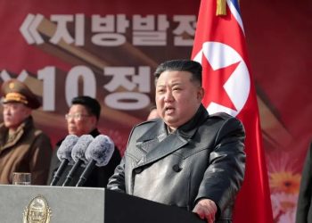 Koreja e Veriut ndryshon Kushtetutën: Nëse vrítet Kim Jong Un, do hidhet boloʻmba bërthamore