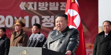 Koreja e Veriut ndryshon Kushtetutën: Nëse vrítet Kim Jong Un, do hidhet boloʻmba bërthamore