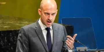 Franca do të nisë mision “mbrojtës” në Ngushticën e Hormuzit