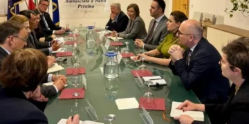 Mblidhen ambasadorët e huaj, rruga e Kosovës drejt BE-së dhe zhvillimet e brendshme temë diskutimi