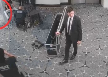 Publikohen pamjet se si ndodhi sulmi gjatë darkës së Trumpit me gazetarët në Shtëpinë e Bardhë