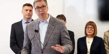 Vuçiq: Do të luftojmë kundër anëtarësimit të Kosovës në NATO
