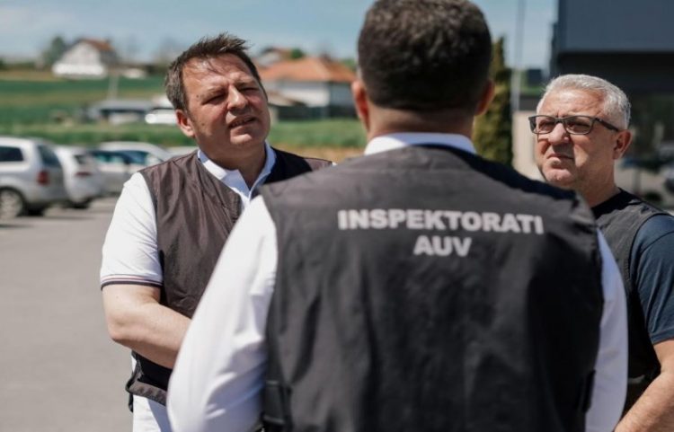 Monitorohet zbatimi i kontrolleve fitosanitare në Merdarë dhe Han të Elezit