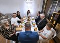 Kurti dhe Haxhiu vizitojnë familjet e heronjve Afrim Bunjaku e Enver Zymeri në ditën e Kurban Bajramit