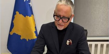 Shërbime të reja në kujdesin parësor për fëmijët, firmoset vendimi