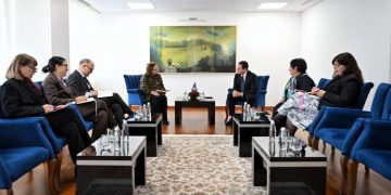 Kurti pret përfaqësuesen e UNHCR-it, temë refugjatët dhe personat e zhdukur