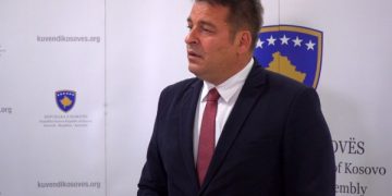 Muja: Pezullohet përdorimi i vajit te palës dhe qumështit pluhur në sektorin e qumshtit