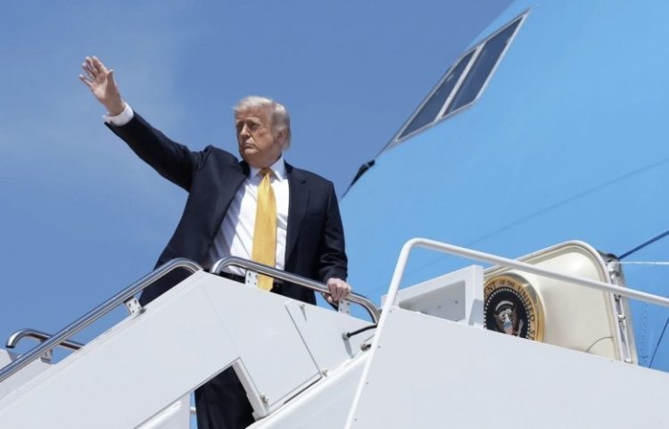 Trump minimizon tensionet me Xi për Iranin para samitit në Pekin