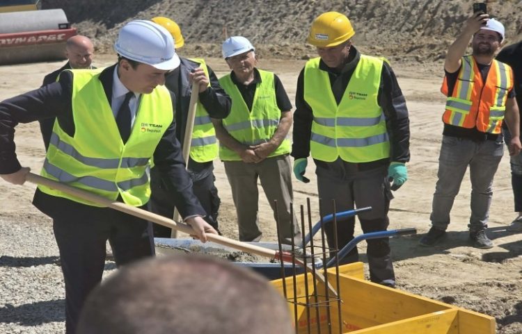 Vendoset gurthemeli i Parkut Industrial në Mitrovicë, 1 milion € investim