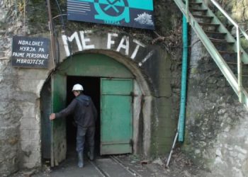 Zhbllokohen 18 minatorët e ngujuar në “Trepçë”, dalin nga miniera